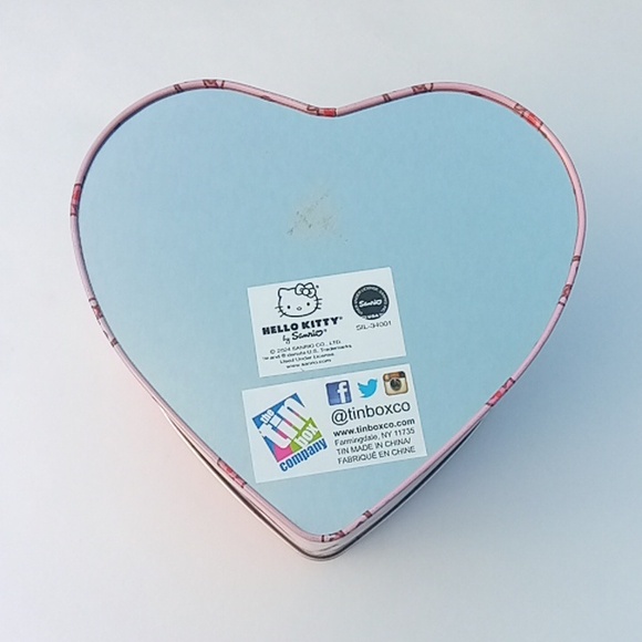 Hello Kitty Heart Shaped Tin - Picture 7 of 16